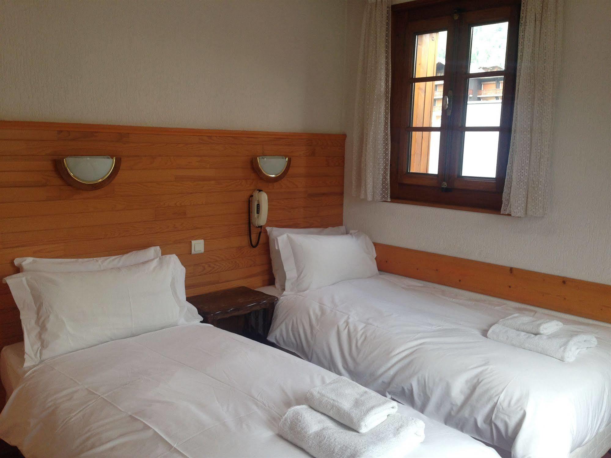 מורזין Hotel L'Aubergade מראה חיצוני תמונה